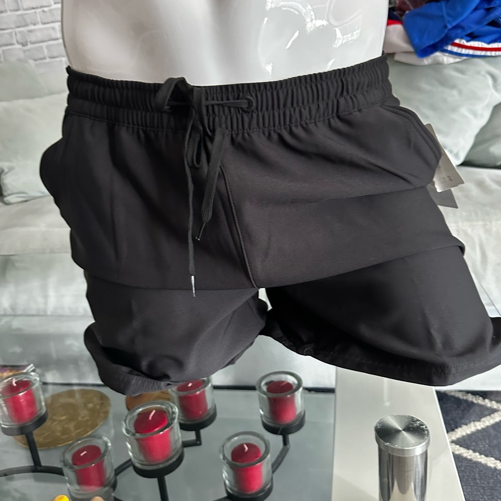 Men’s shorts - Picture 4 of 4